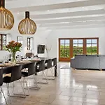בית נופש Stunning In With Kitchen