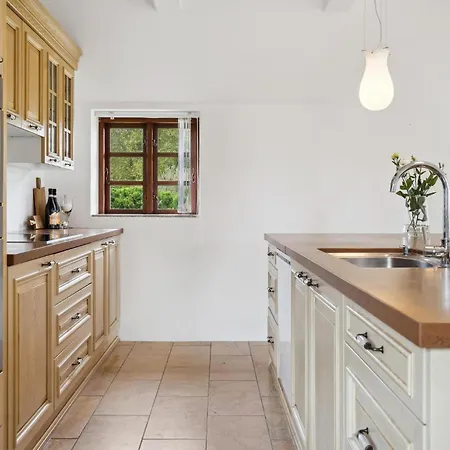 Stunning In With Kitchen Casa de Férias Otterup