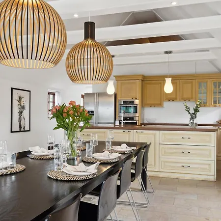 Stunning In With Kitchen Casa de Férias *