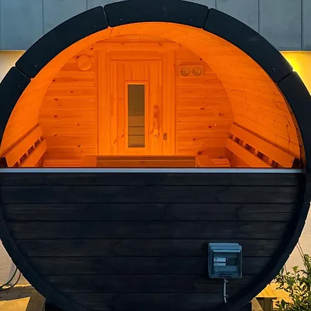 In With Sauna *