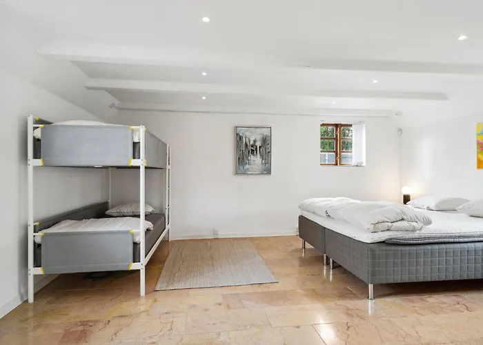 Stunning In With Kitchen Nyaraló