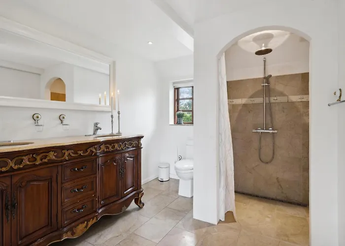 Stunning In With Kitchen *